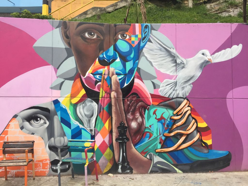 Comuna 13 graffiti art