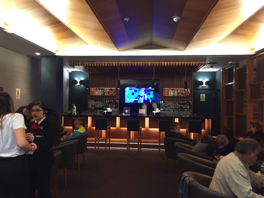 Bar in Lima Airport Lounge