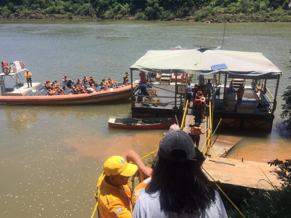 Boarding speedboat Jungle Iguazu
