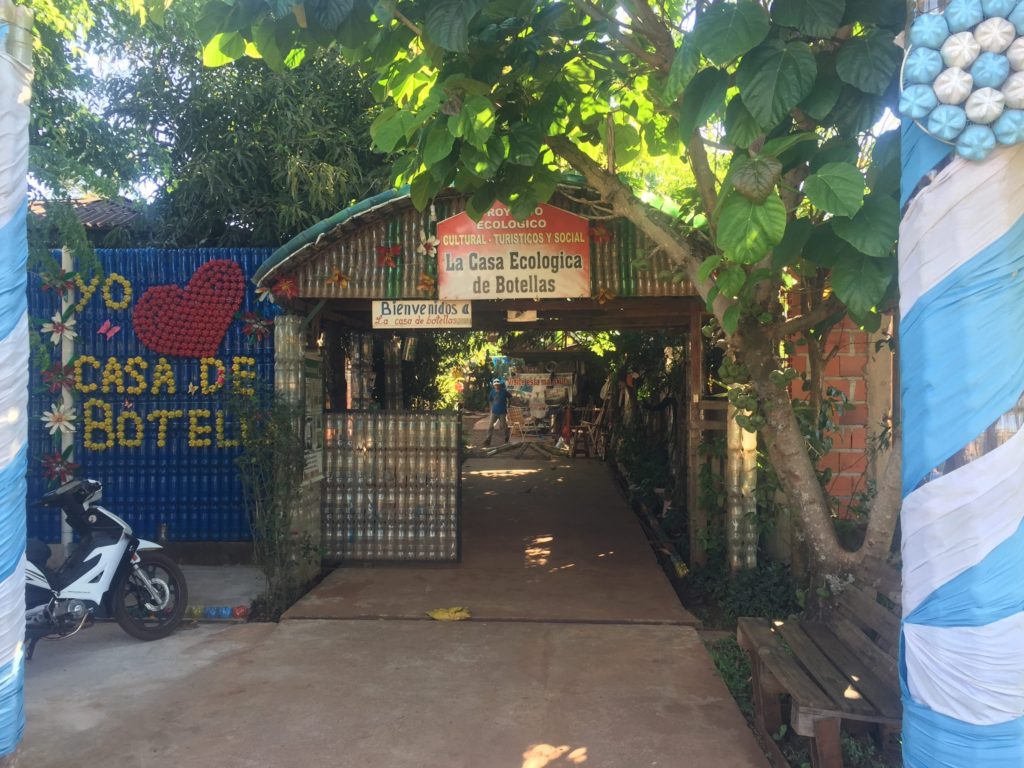 La Casa de Botellas Puerto Iguazu