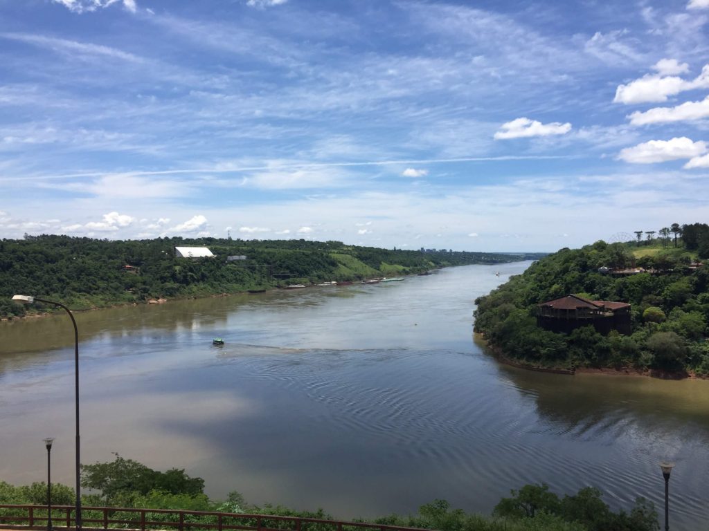 Hito Tres Fronteras Puerto Iguazu